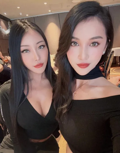 Thumbnail Left or Right Choices: Ritafalt's Realasians Dilemmas