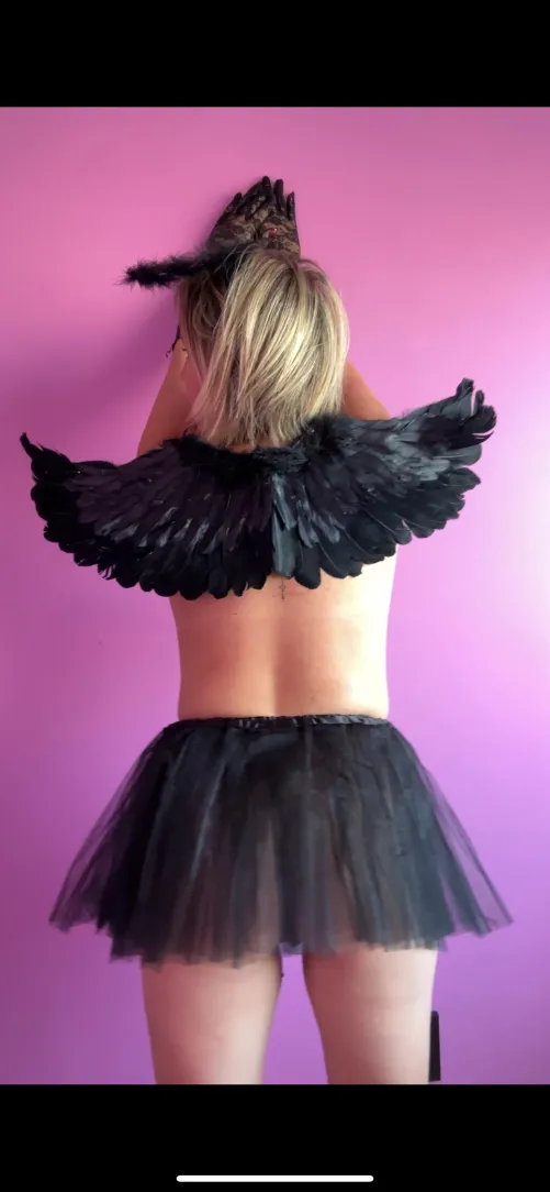 Thumbnail Fly to Heavenly Pleasures with Angelfromheavenn_'s Captivating Glimpse