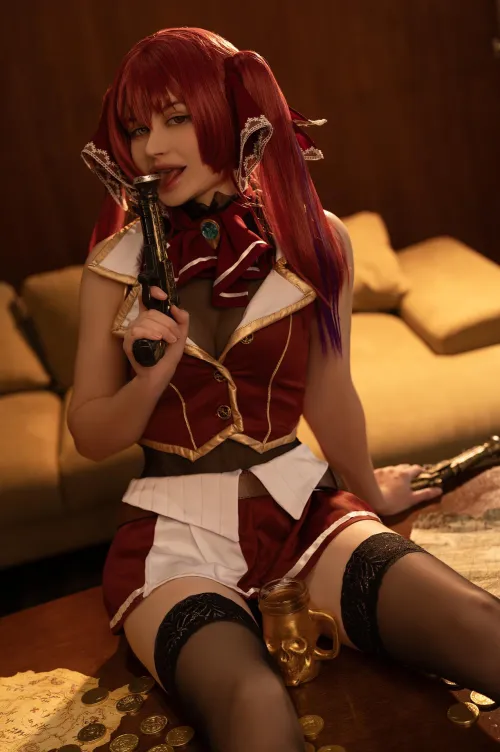 Thumbnail Captivating Cosplay: Houshou Marine by Reisakyun (cosplaygirls)