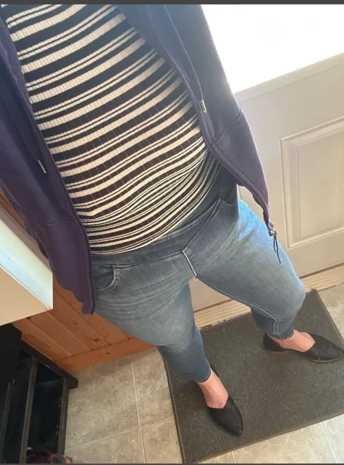 Thumbnail Running Errands in Braless Style | By _blondebabe420