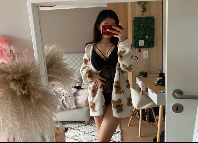 Thumbnail Cozy Jacket Love: chloefayee's Realasians Fashion Delight