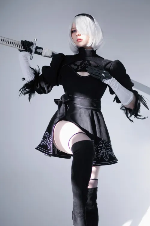 Thumbnail 2Booty: 2B Cosplay by Neroextra - A Stylish Take