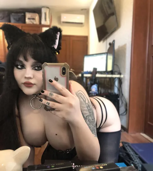 Thumbnail Opinion Poll: Individual_Air_7064's BigTiddyGothGF Status