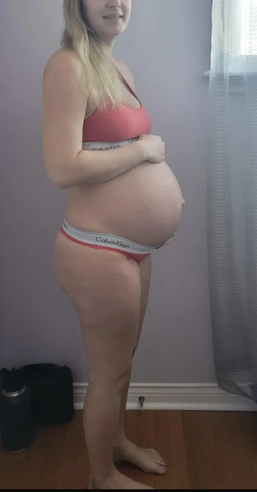 Thumbnail Mrandmrssmith24's Pregnancy Glow: Stylish Calvins Unveiled