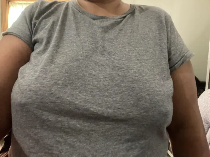 Thumbnail Gray Sweats' Power: OhMyCRose's Braless Noir