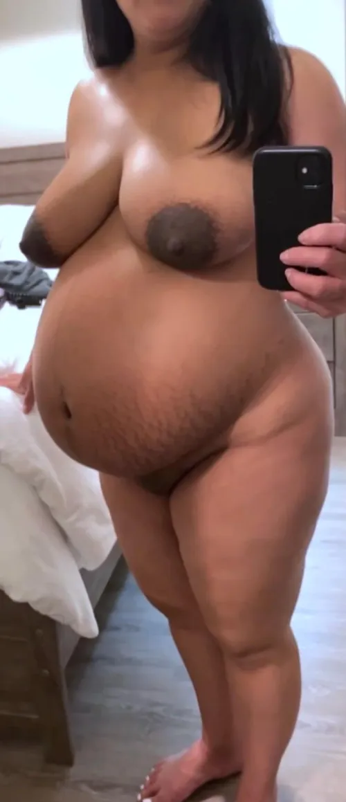 Thumbnail MaternalFeminity's 9-Month Belly Revelation: A Pregnant Porn Delight