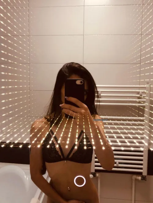 Thumbnail Exposing Desire: A Mirror Selfie Invitation | purpleangelof