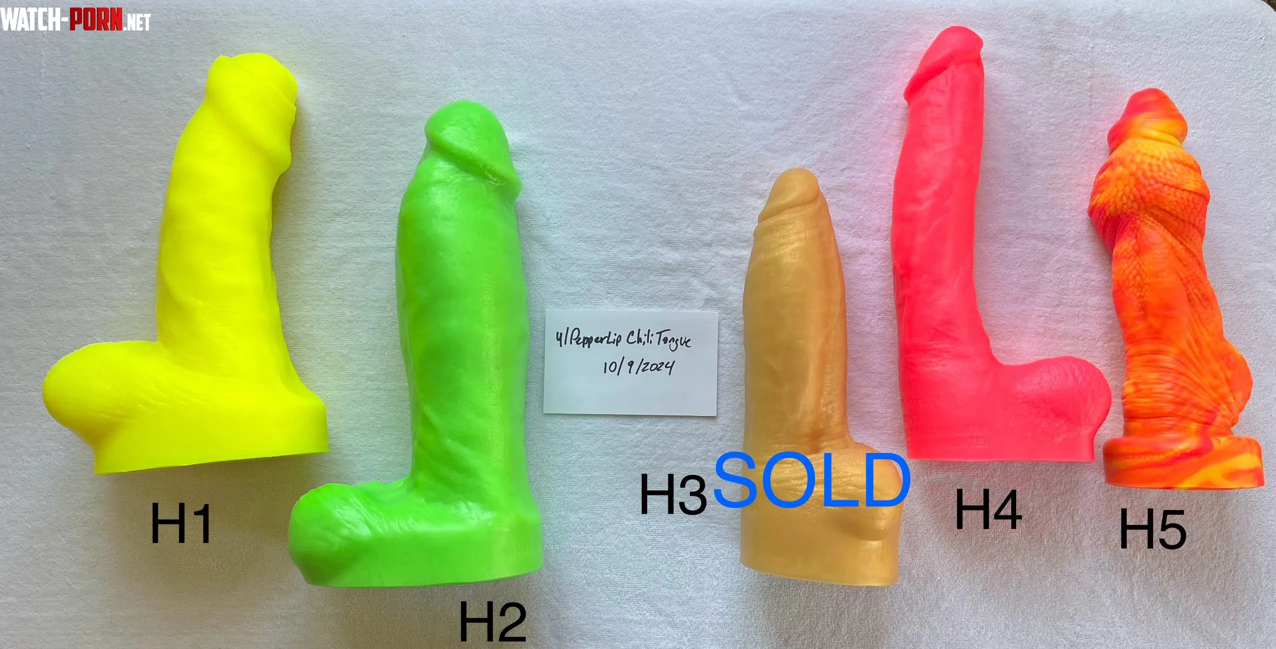 WTS Hankeys Toys Free Shipping CONUS  Details in OP Comments by PepperLipChiliTongue