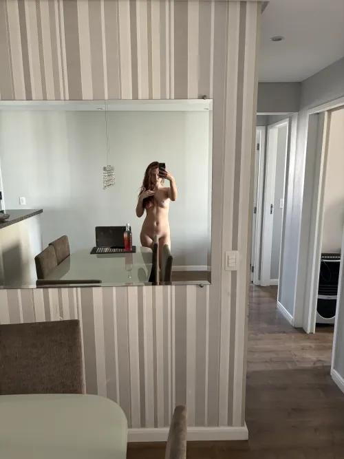 Thumbnail Captivating MirrorSelfie Moment: temptingmaskof's Gallery-Worthy Shot