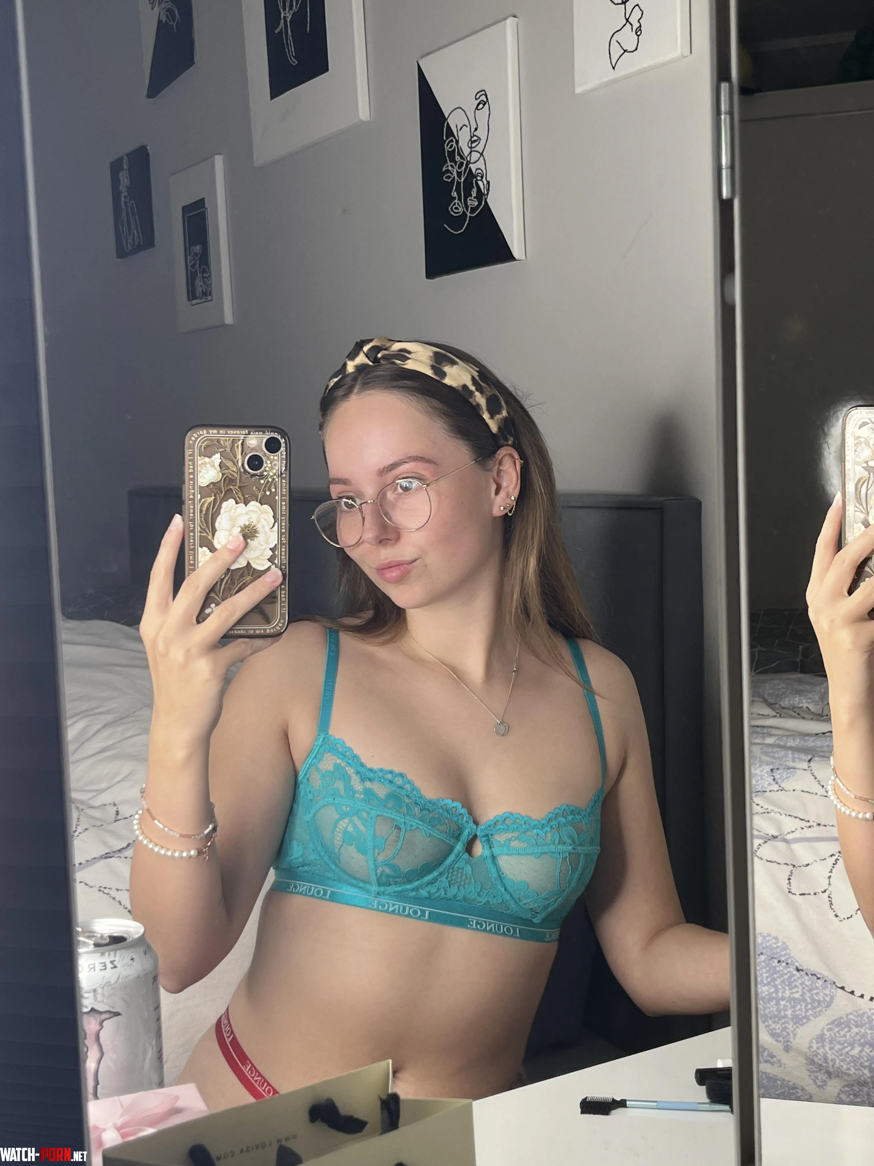 ever had a 18yo nerdy girl if not want one  by CassysFlower