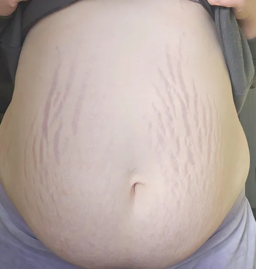 Thumbnail Tight Jeans, Bursting Belly: fat_babygirl's Confession