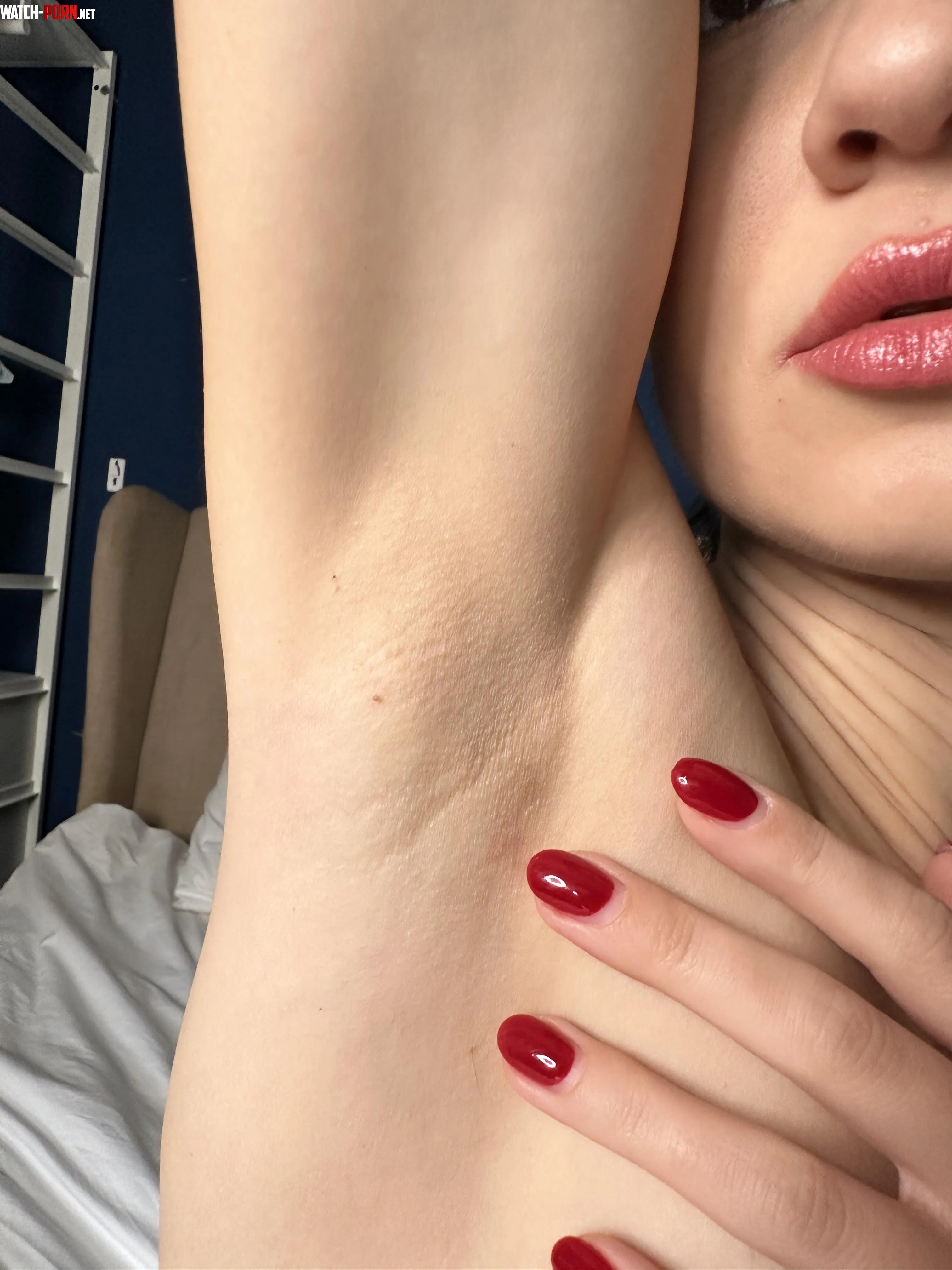 Tickle my armpits with your tongue or spread some cream and lick it by evagonewiiild