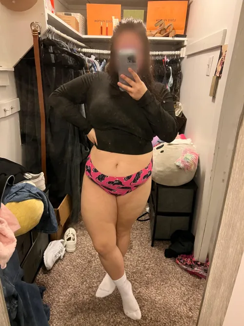 Thumbnail Felt Cute, Might Delete: A Delightful Selfie Journey by prettytoesss3