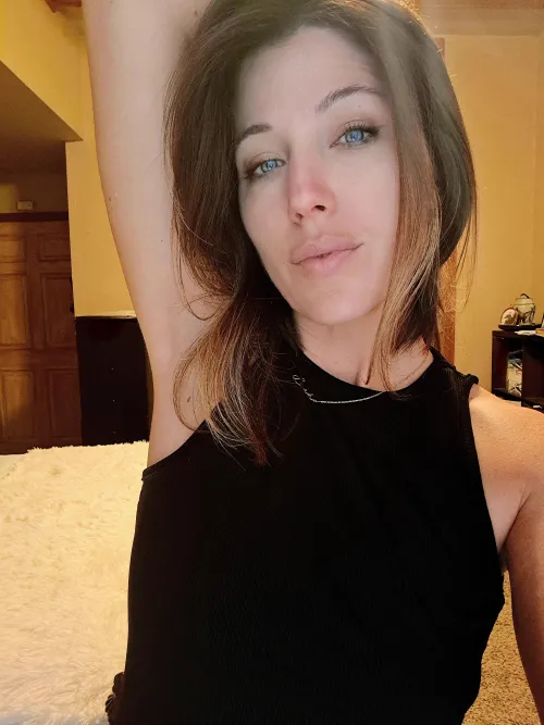 Thumbnail leahdavisonme in 'Just Me in My Natural State' for armpitfetish