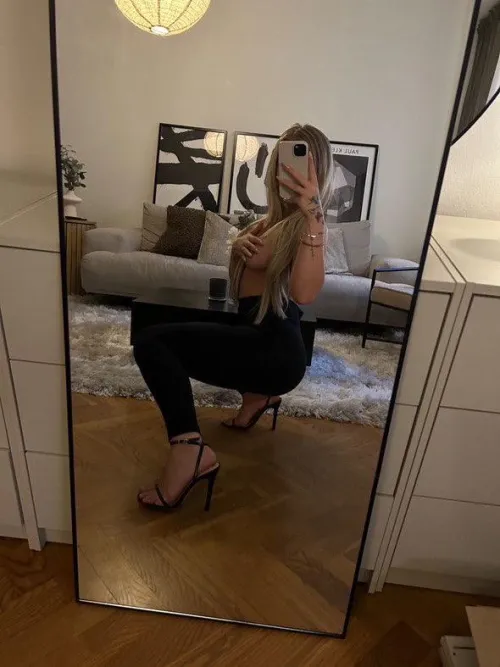 Thumbnail Delightful Surprises Await: Dive into 'Outfiten r klar knullet kommer snart vill du se det kommer filmas' by Sure-Net-1628