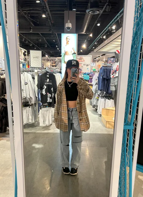 Thumbnail Outfit Check MirrorSelfie: PRTTYKAM_XOXO's Latest Look