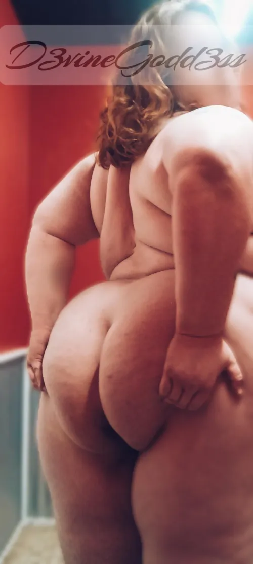 Thumbnail SSBBW Affection: Do You Like Tall SSBBWs? by D3vineGodd3ss