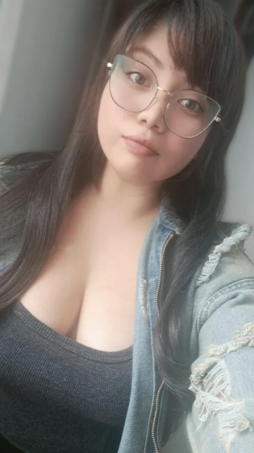 Thumbnail SexyAzucena Promises 'A Cute & Safe Cleavage' for Your Date | cleavage Grace