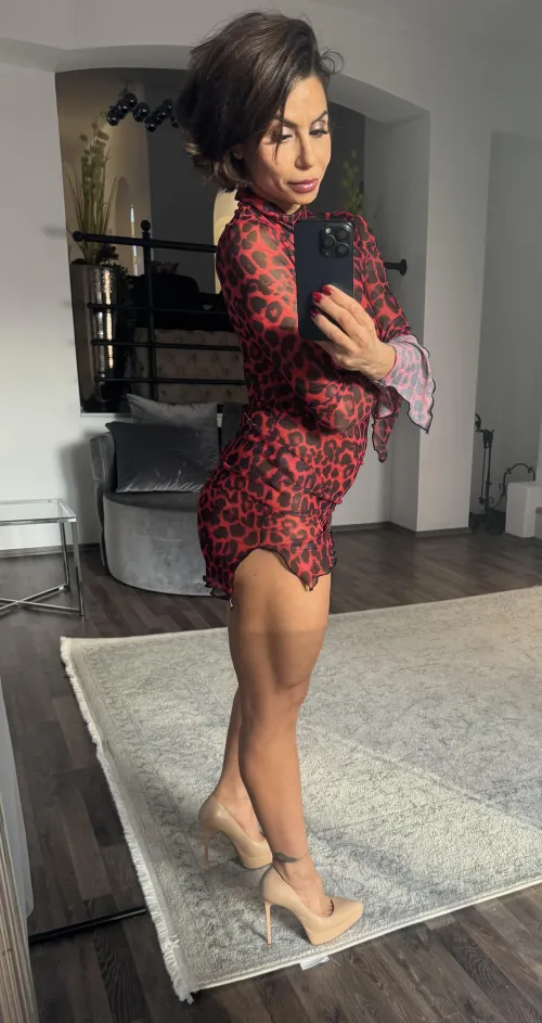 Thumbnail Aging Gracefully: Insights from Tanned_peaches at 41