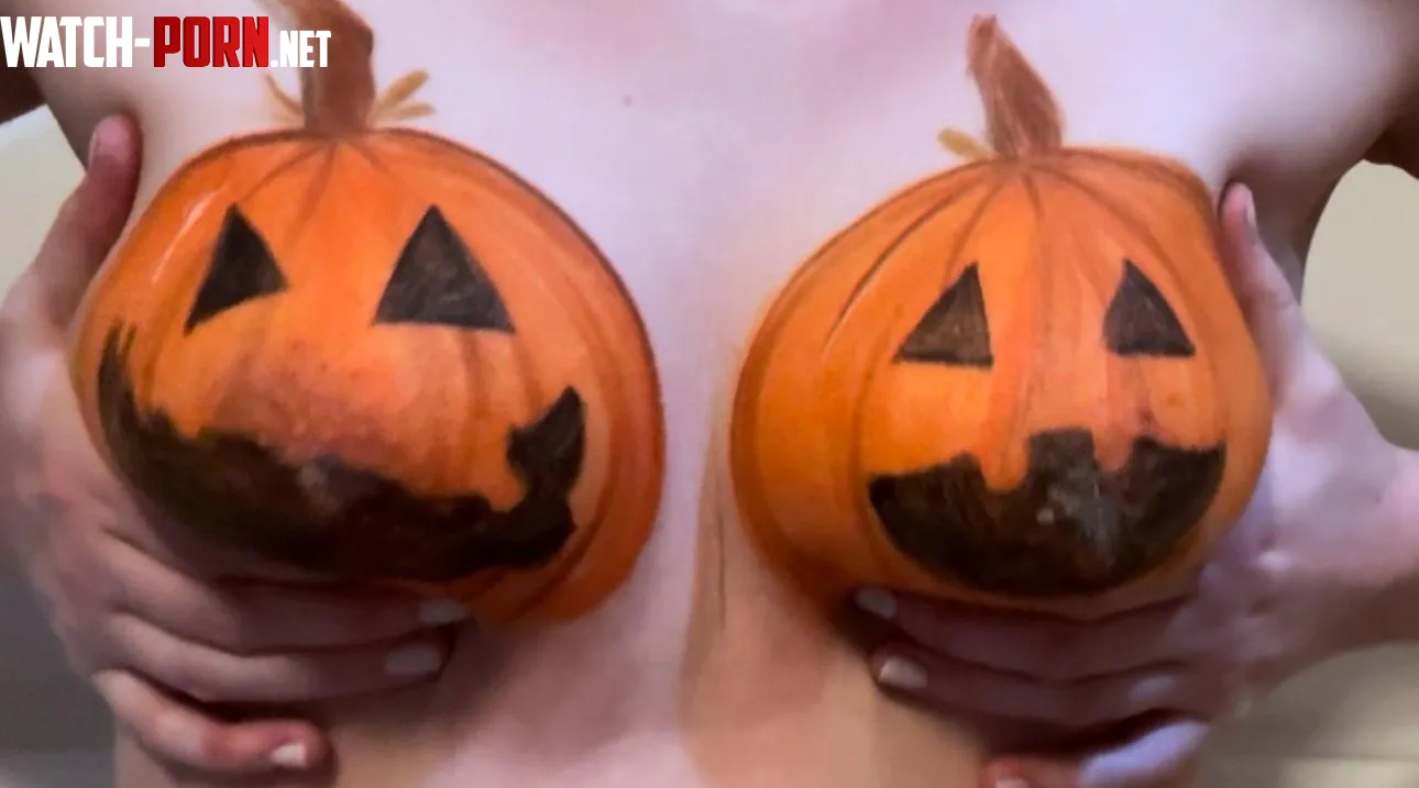 made them into jackolanterns by artsyelly
