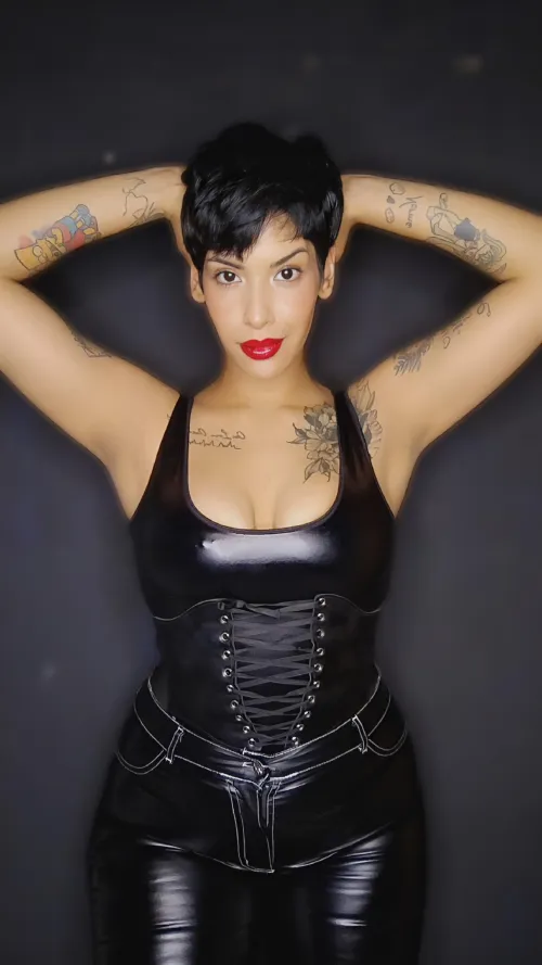 Thumbnail Revealing Armpits: Provocative Thoughts and Desires | Missraveen
