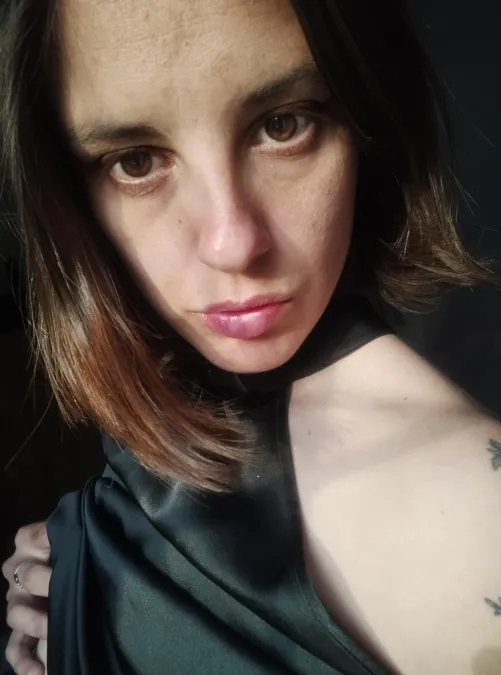 Thumbnail Shorter: What Do You Think? by Candysuculento | shorthairchicks