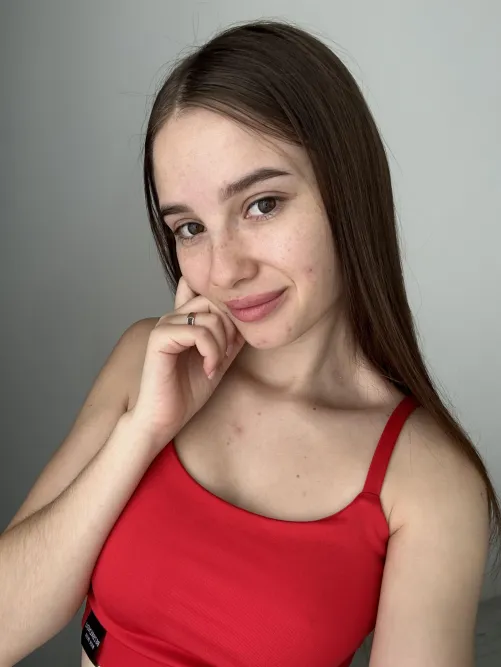 Thumbnail Boob-Squeezing Crop Top: Comfy or Controversial? | By Kiwi_Go_