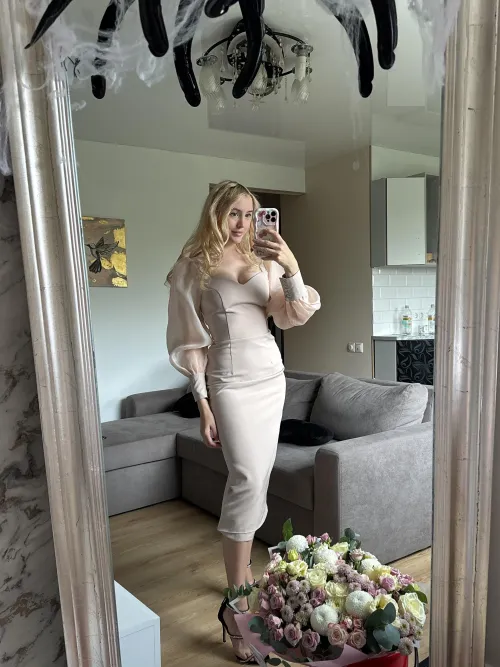 Thumbnail Unveiling 'My Fav Dress' with Author hotangelYu