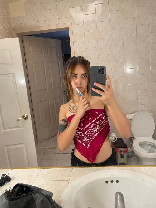 Thumbnail Feeling Hot in Red: Jazzlike_Chipmunk_39's Croptopgirls Review