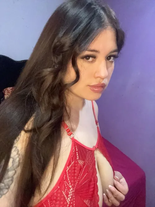 Thumbnail Red Alert: Does Red Suit You? A Latina Inquiry by Yamilitaa