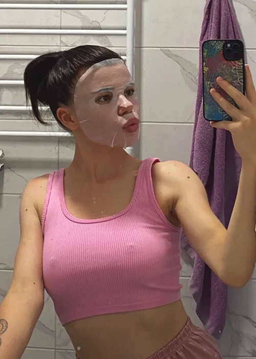 Thumbnail Evening Beauty Treatments Before Bedtime | BroadlyWeighty