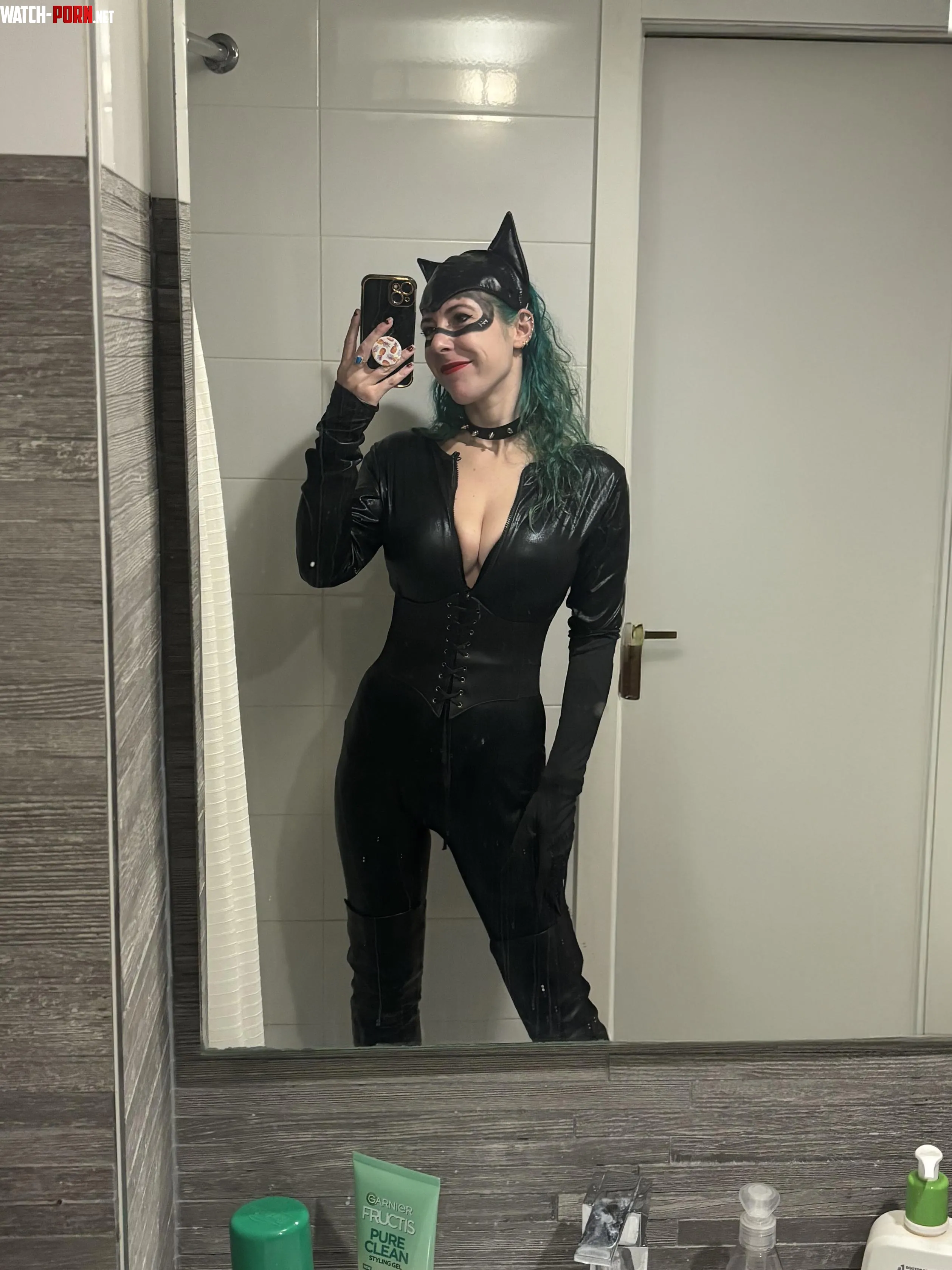 Sexy leather kitty by sirenskiss3