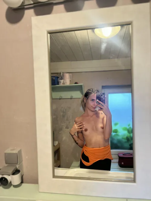 Thumbnail Bathroom Memories: Creating Special Moments by iamxSasa in MirrorSelfie