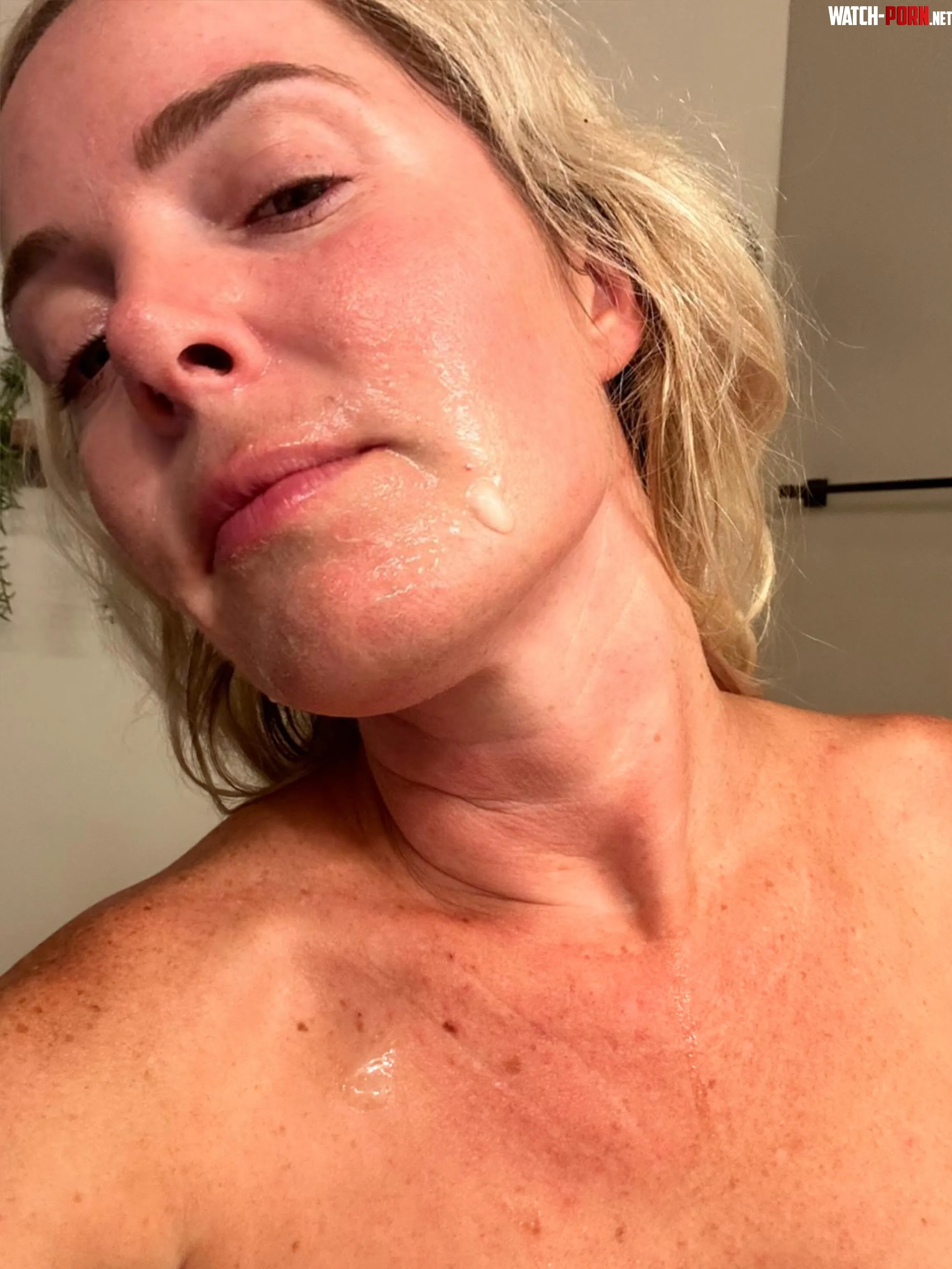 I got a Facial tonight  by caunicorngirl
