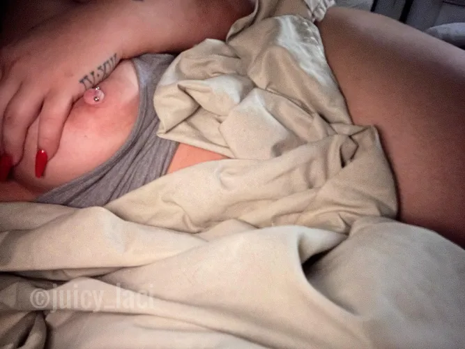 Thumbnail Monday Blues? Find Relief in WifeWantstoPlay Content