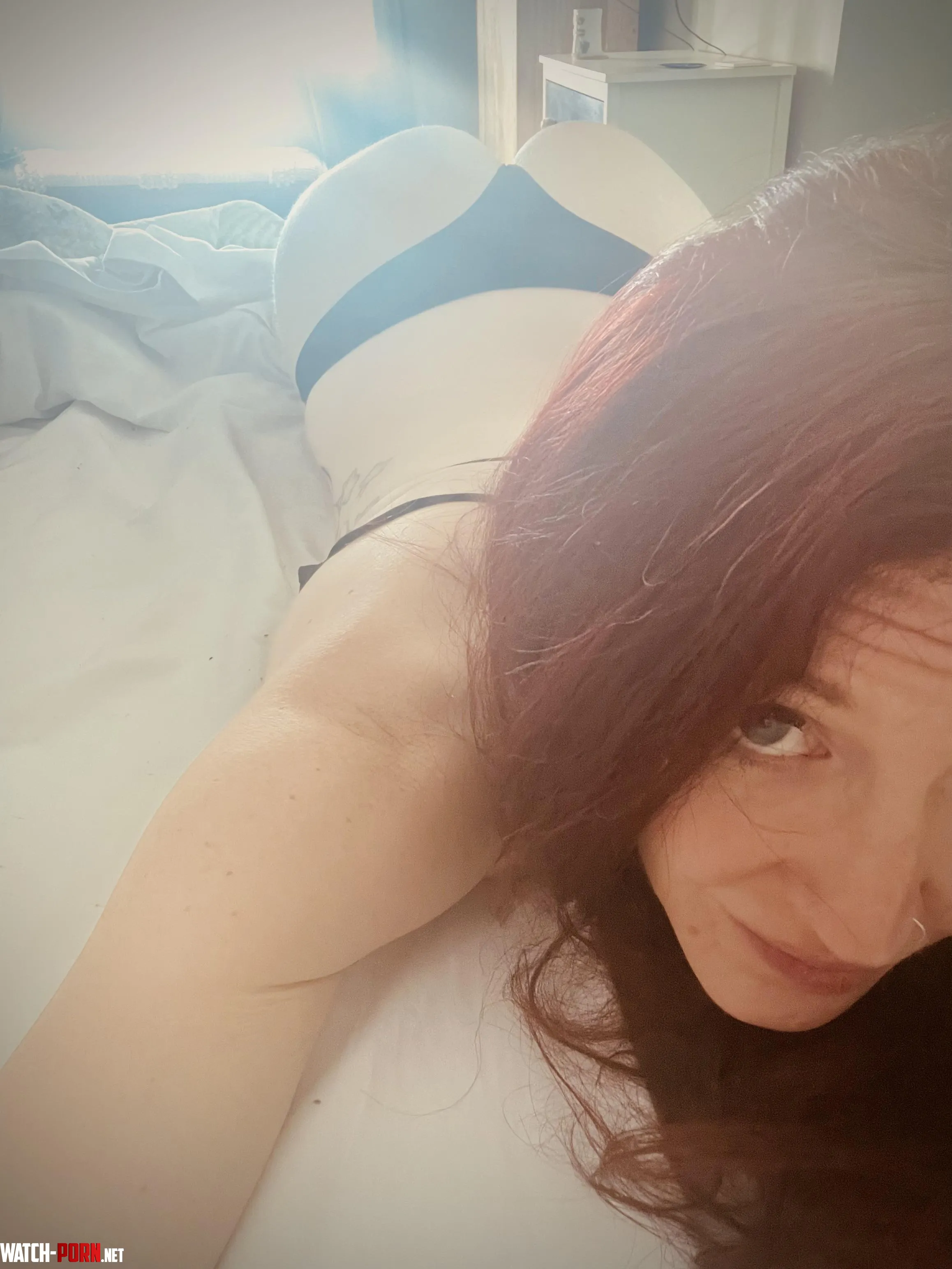 Lazy sunny Sundays make me feel some kind of way by Scarlettmilfxxx