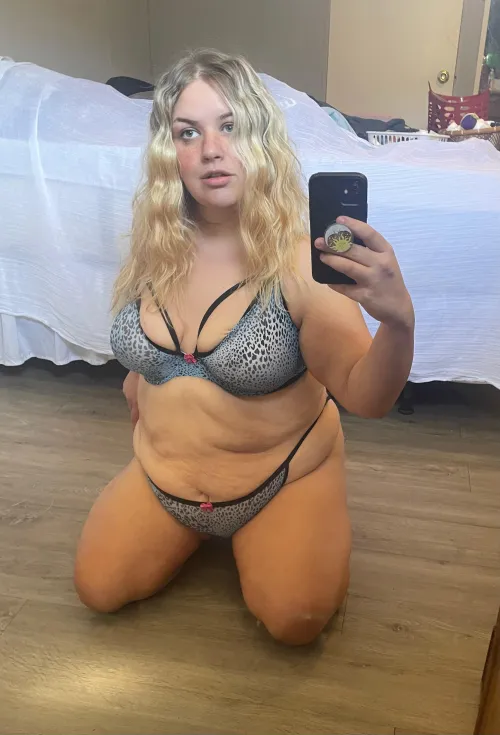 Thumbnail Happy Sunday Babes! Join the Fun in Slutsofonlyfans by piscesshamrock