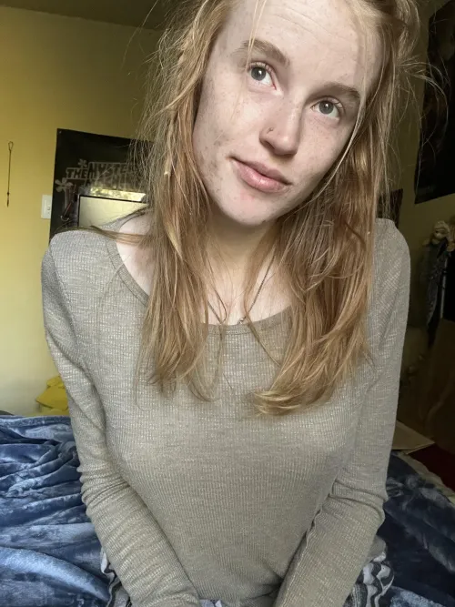 Thumbnail Braless Confidence: Is Cold Weather an Obstacle? by PaytenPeachy