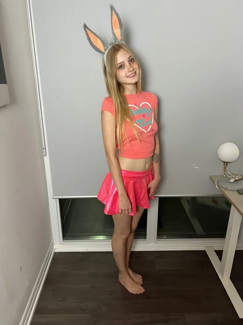 Thumbnail Croptop Girls Teasing: Playful Twists - macymoo4chu