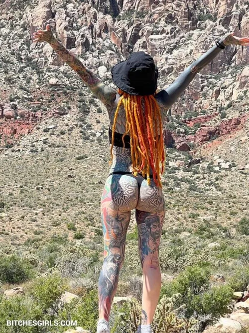 Thumbnail Exclusive Interview with Lena Scissorhands in CelebrityButts Category by roofus8658