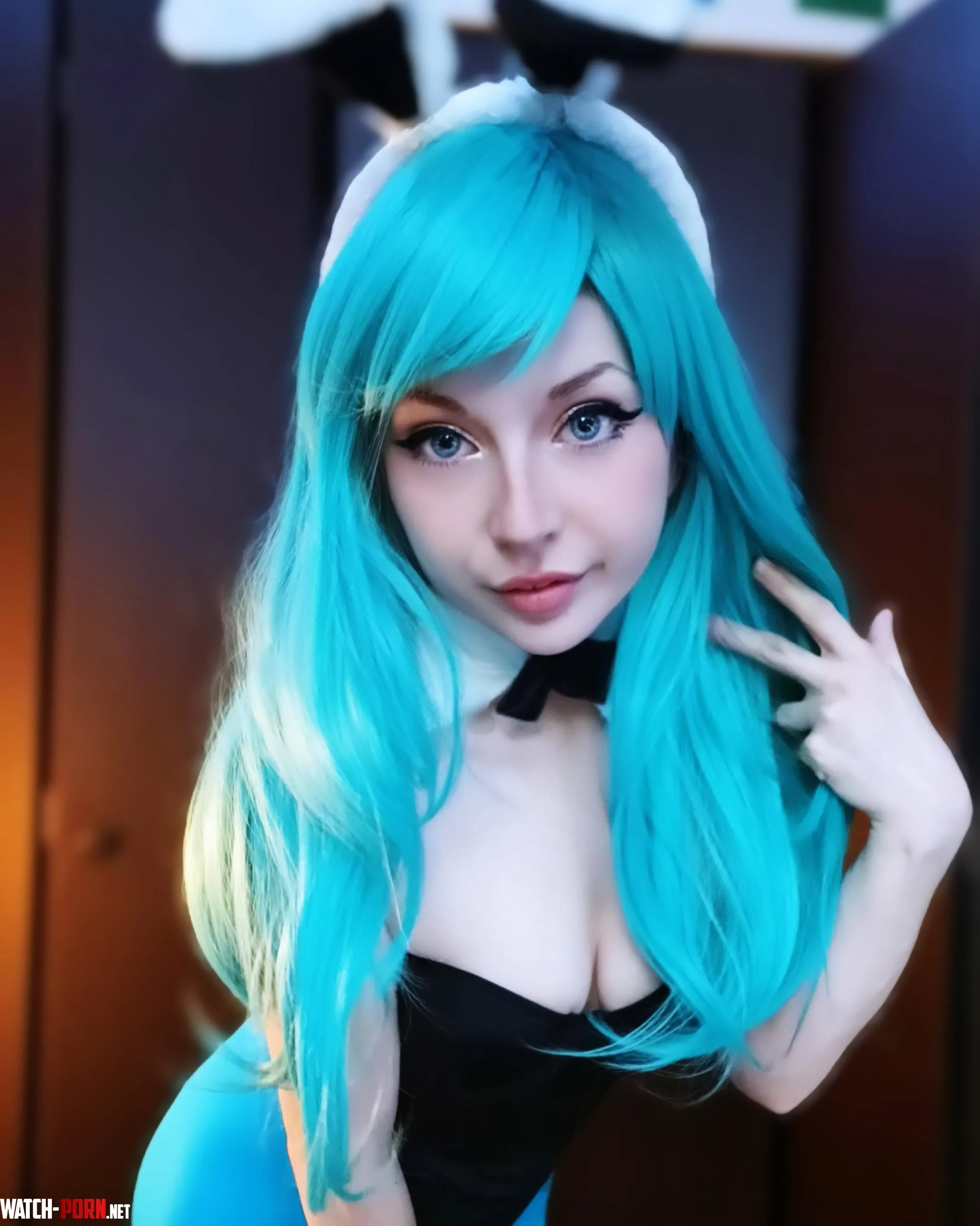 Bulma from Dragonball  by starlitsirenx