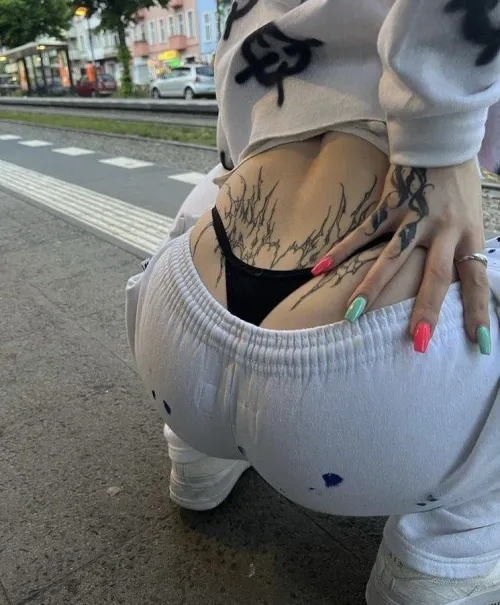 Thumbnail Mystery Unraveled: 'Anyone Knows Who Is This Girl?' by False-Rip4761 in SauceforNSFWads