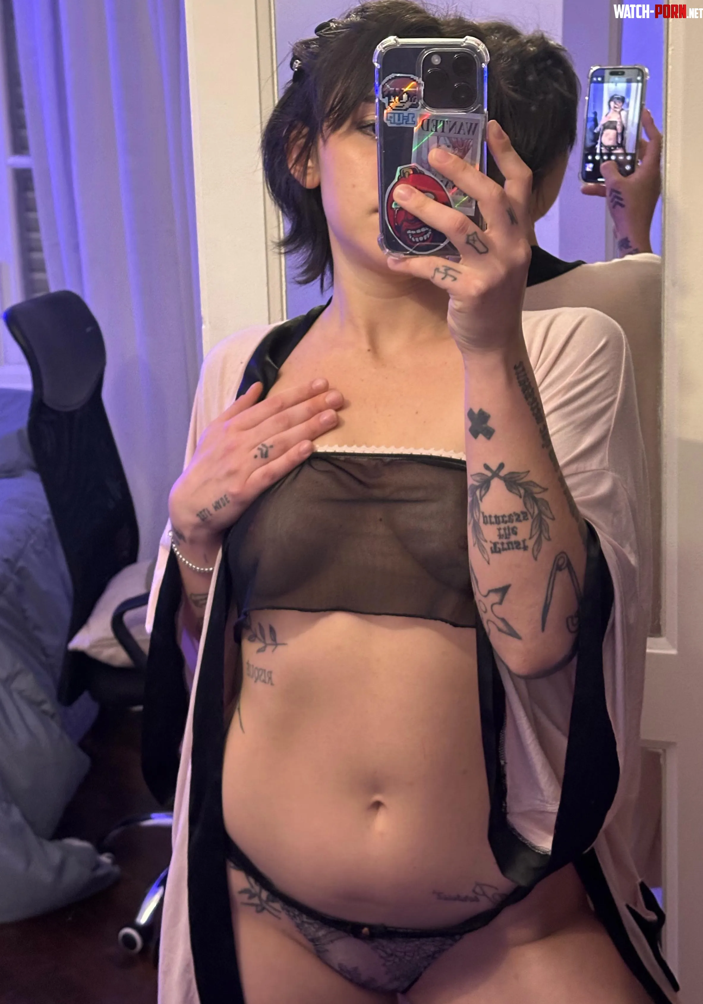 Hit me up if you want a copy of my selfies by nikkispider