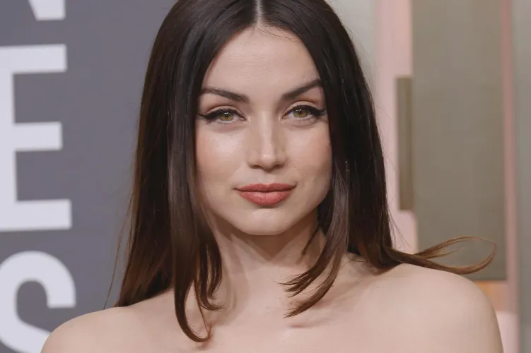 Thumbnail Ana de Armas: A Stunning Feature by SweetyAlannaRestrepo in PrettyGirls