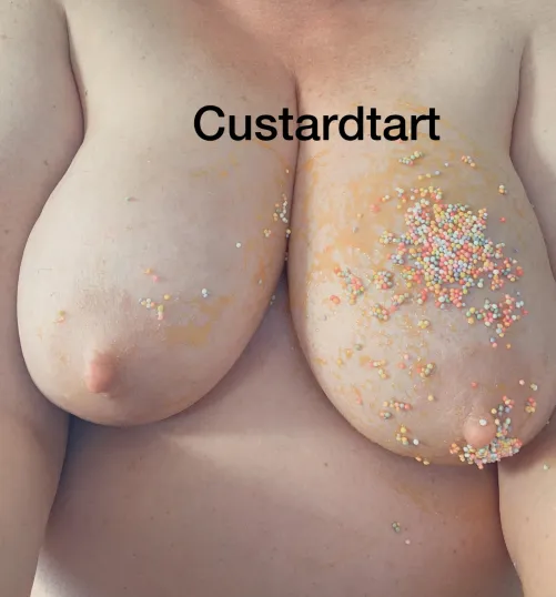 Thumbnail OnlyFCustardtart12: Curvy, Quirky, Kinky in AmazingCurves