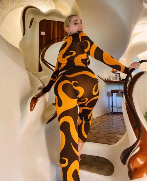 Thumbnail Harley Quinn Smith's Great Assets Revealed by chardizard12 | CelebrityButts