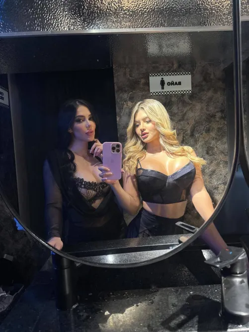 Thumbnail Seeking Fun with My Friend by linaesmeraldaa on Gonewild18