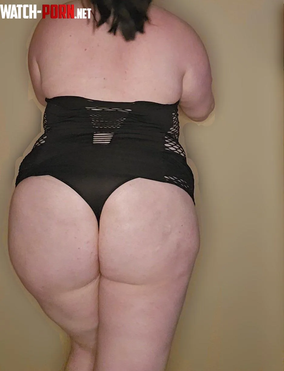 I want my ass oiled up if your going to breed me  by JayCee_FiestyFeet