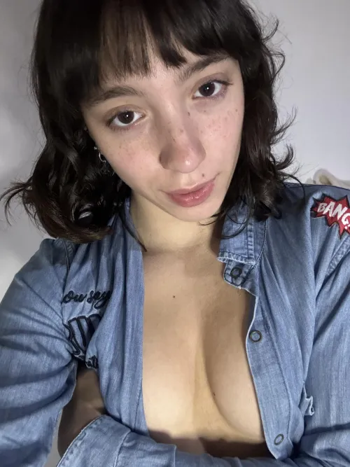 Thumbnail AshleySanchezx: Alert - Potential Nip Slip in This Top!