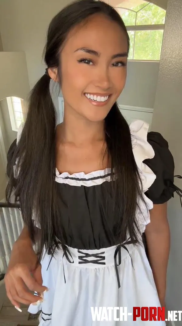 A hot petite maid who came to do more than just clean by sunshinemaidxo